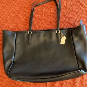 Coach classic black leather purse